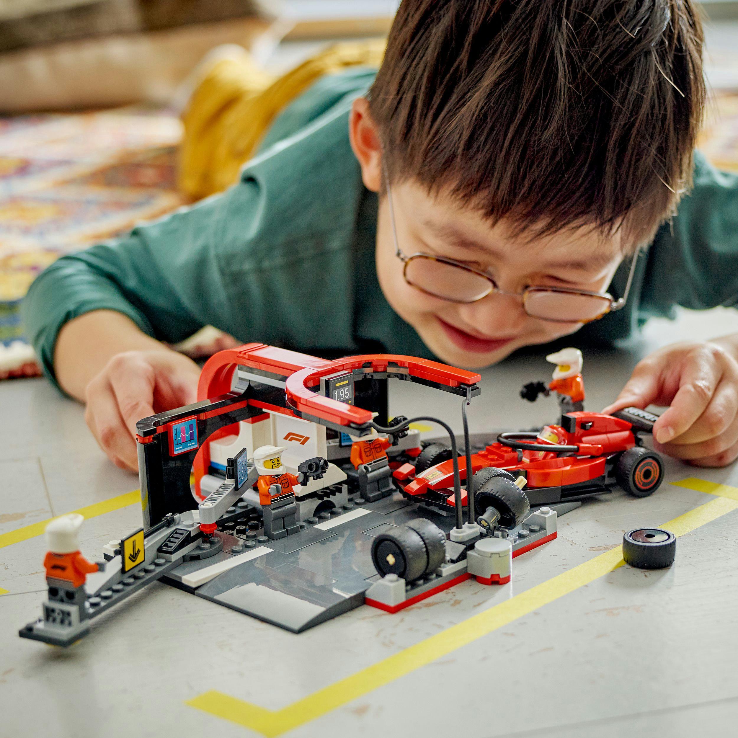 Produktbild LEGO City F1 Boxenstopp mit Boxencrew und Ferrari Flitzer Bauset 60443 2 von 7